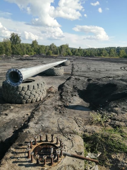 Мунайский разрез, с. Сузоп, Алтайский край — Прожекторные мачты ВМО